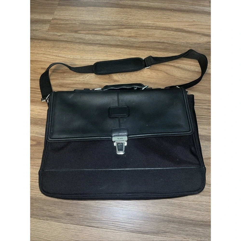TUMI Bedford Thornbrook Document Brief Bag Business Bag Briefcase 29232D